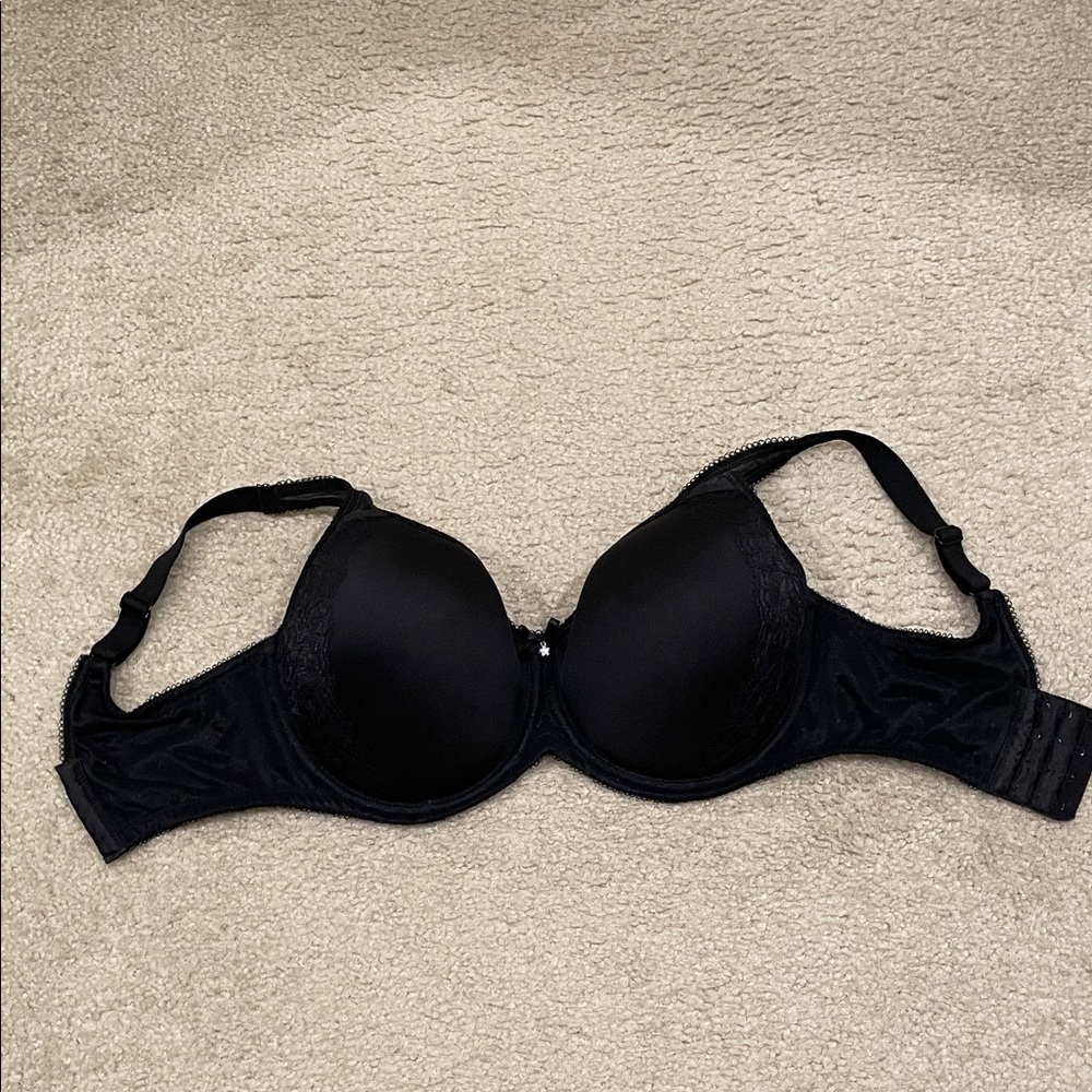 Preowned Wacoal Black lace Bra 34G